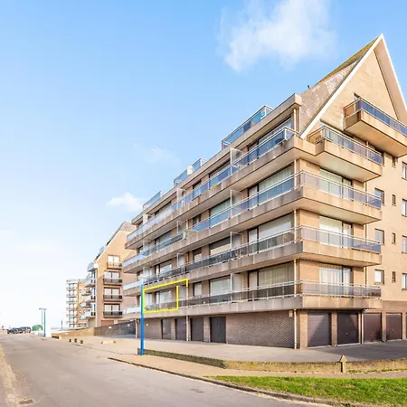 Permieres Loges Apartment