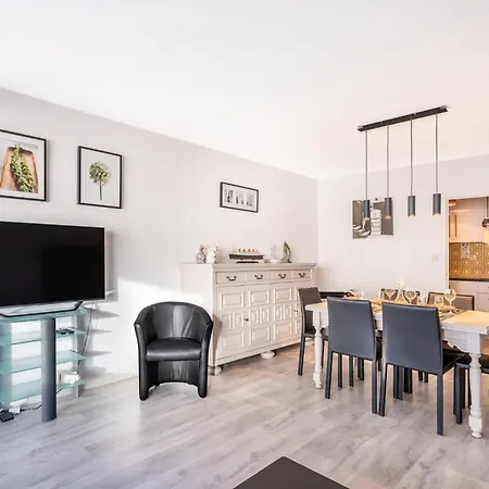 Apartment Permieres Loges