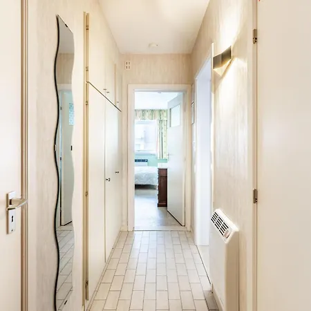 Apartment Permieres Loges