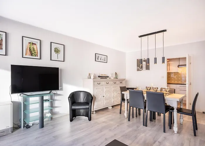 Apartment Permieres Loges